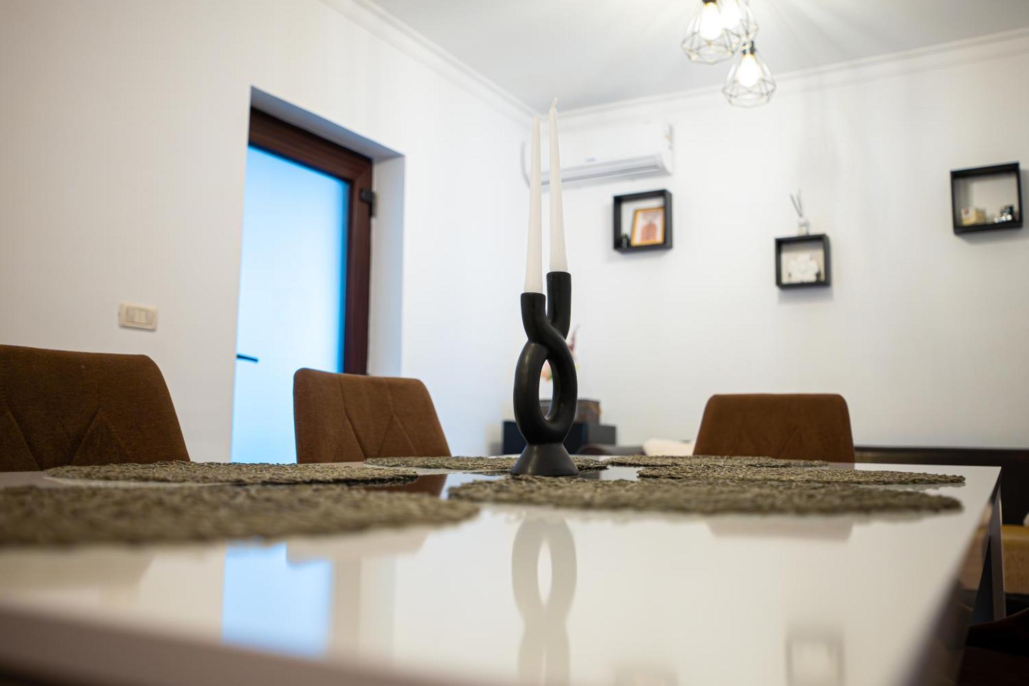 Aly&Emy Villa Caransebes Ngoại thất bức ảnh